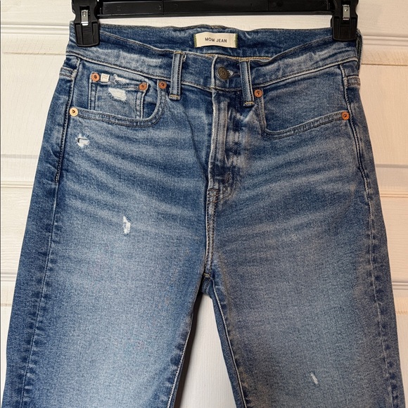 American Eagle AE77 Mom Jeans (Short) - Picture 2 of 8